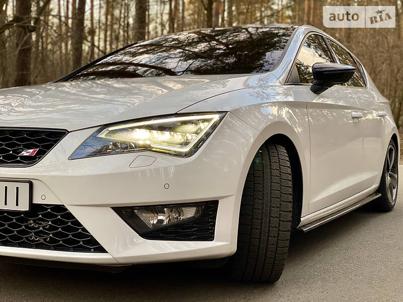 Хетчбек SEAT Leon 2016 в Києві
