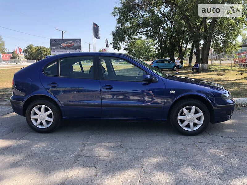 Хетчбек SEAT Leon 2003 в Кропивницькому