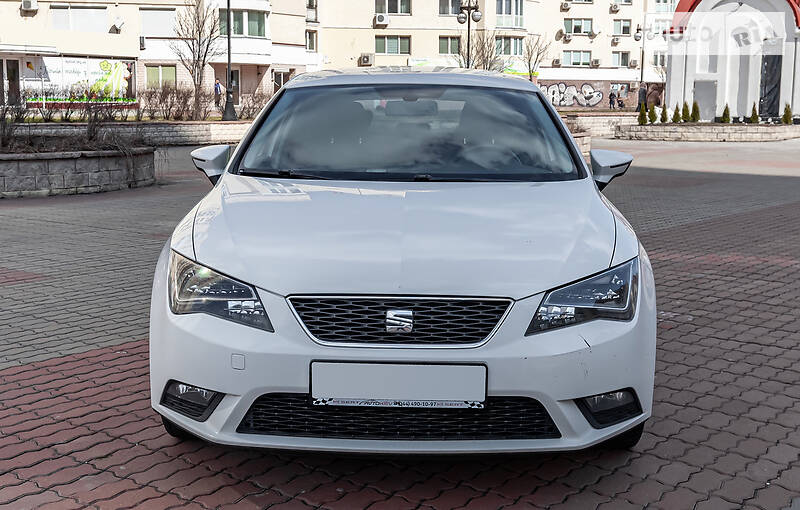 Хэтчбек SEAT Leon 2015 в Киеве