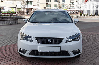 Хэтчбек SEAT Leon 2015 в 