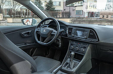 Хэтчбек SEAT Leon 2015 в 