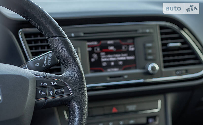 Хэтчбек SEAT Leon 2015 в Киеве
