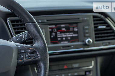 Хэтчбек SEAT Leon 2015 в 