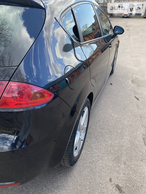 Хетчбек SEAT Leon 2009 в Ніжині