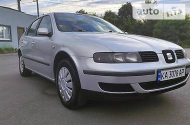 Хэтчбек SEAT Leon 2001 в Василькове