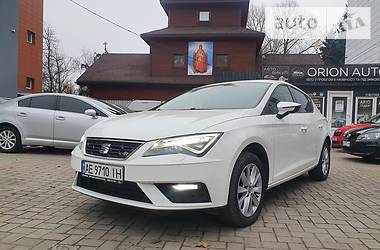 Седан SEAT Leon 2017 в Днепре