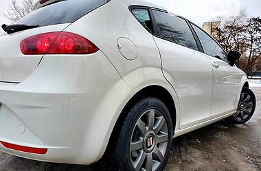 Хэтчбек SEAT Leon 2011 в Киеве