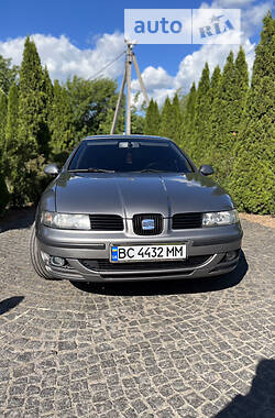 Хэтчбек SEAT Leon 2006 в Жовкве