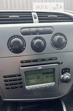 Хэтчбек SEAT Leon 2008 в 