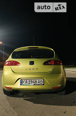 Хэтчбек SEAT Leon 2008 в Кривом Роге