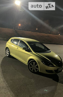 Хэтчбек SEAT Leon 2008 в Кривом Роге