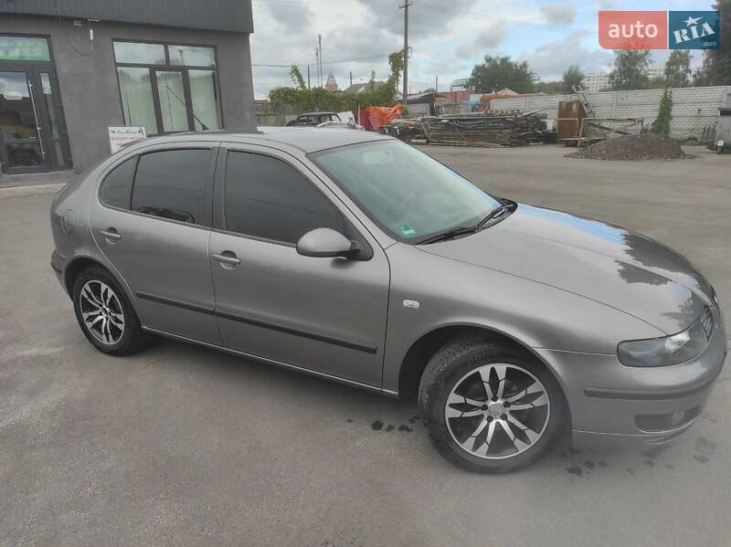 Хэтчбек SEAT Leon 2003 в Чернигове