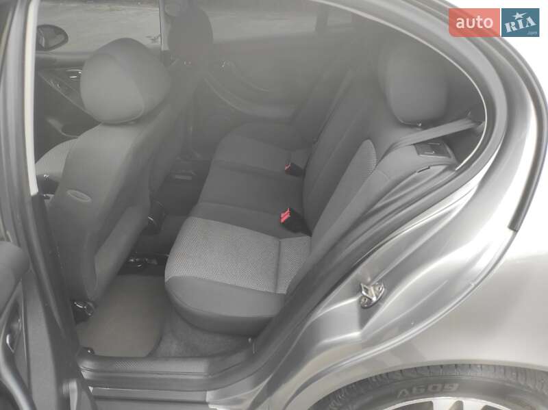 Хэтчбек SEAT Leon 2003 в Чернигове
