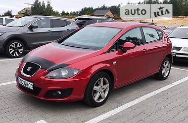 Хэтчбек SEAT Leon 2011 в Ирпене