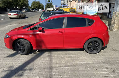 Хетчбек SEAT Leon 2008 в Чернівцях