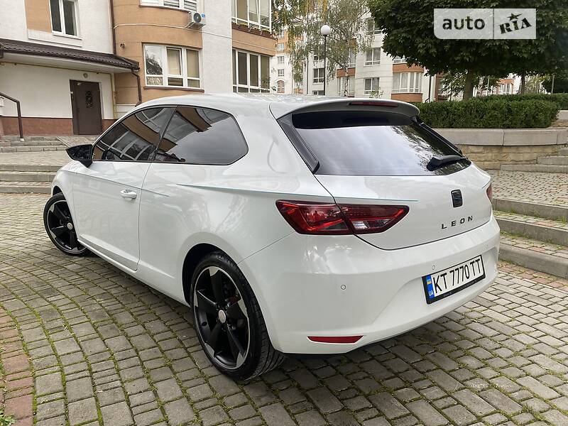 Хэтчбек SEAT Leon 2013 в Ивано-Франковске