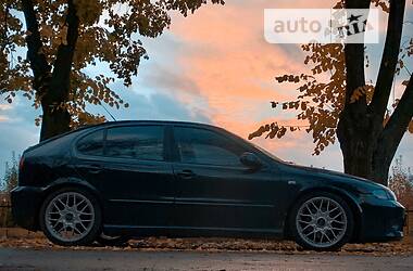 Хэтчбек SEAT Leon 2003 в Киеве