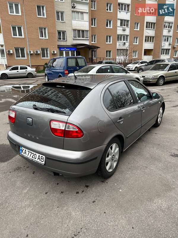 Хетчбек SEAT Leon 2006 в Києві