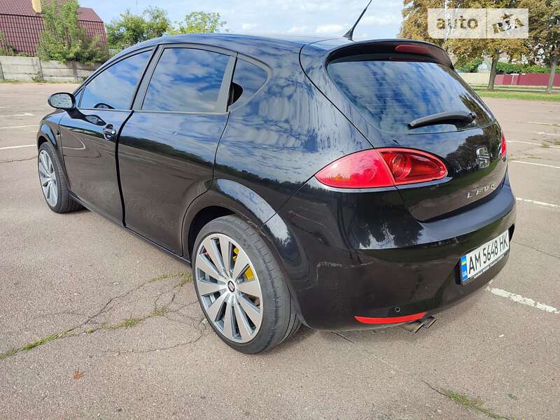 Хетчбек SEAT Leon 2006 в Житомирі
