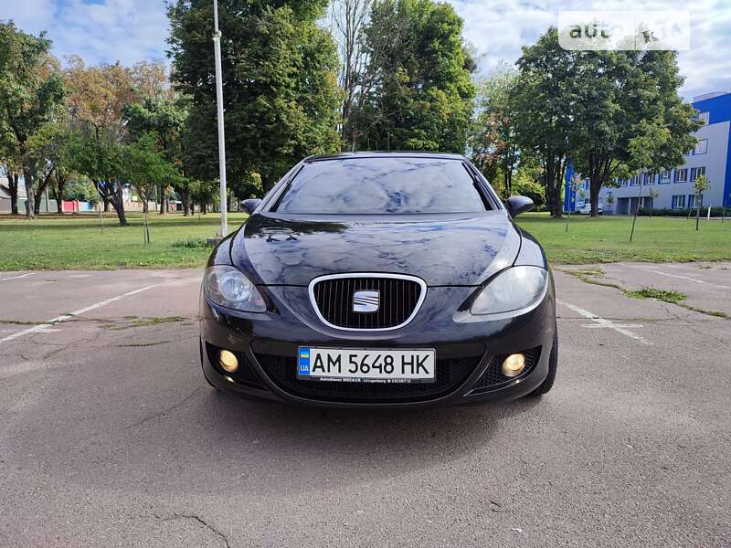 Хетчбек SEAT Leon 2006 в Житомирі