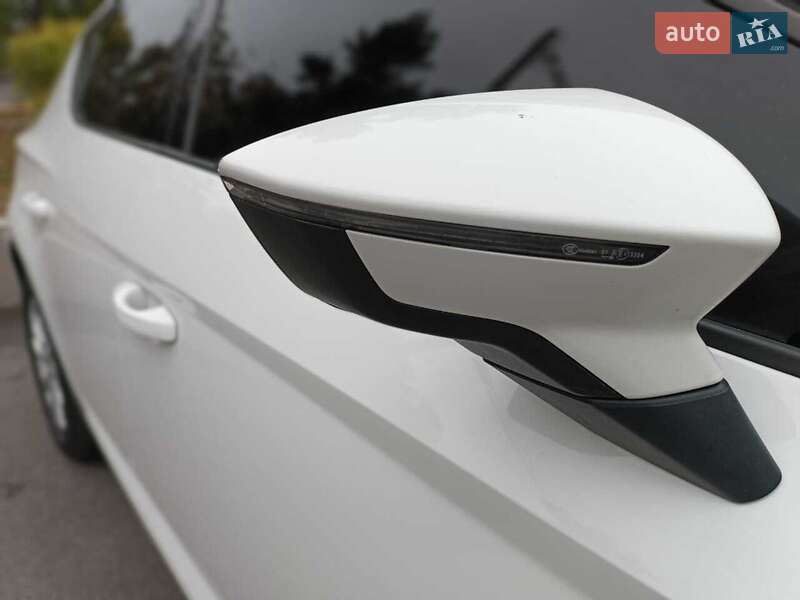 Хэтчбек SEAT Leon 2013 в Черкассах фото 5 Хэтчбек SEAT Leon 2013 в Черкассах