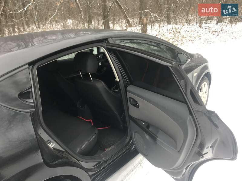 Хэтчбек SEAT Leon 2008 в Белой Церкви