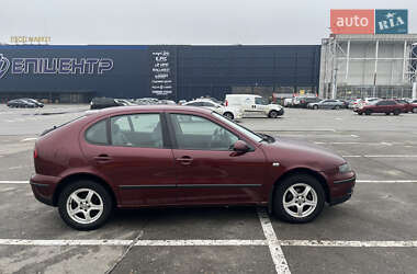 Хэтчбек SEAT Leon 2004 в 