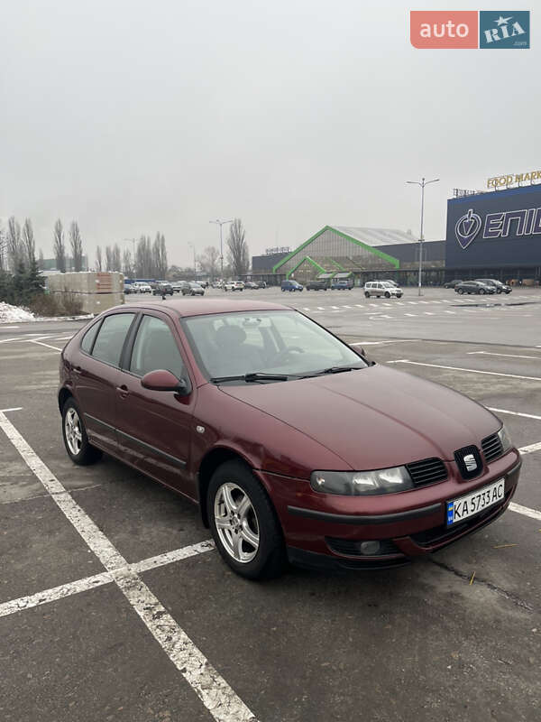 Хэтчбек SEAT Leon 2004 в Киеве