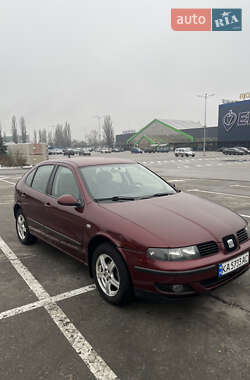 Хэтчбек SEAT Leon 2004 в Киеве