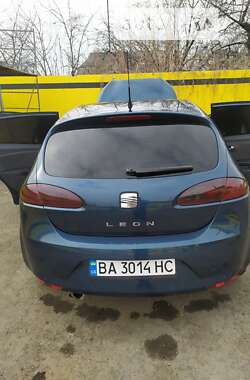 Хэтчбек SEAT Leon 2006 в Гайвороне