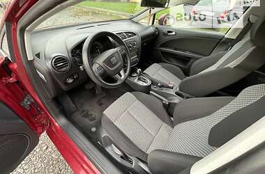 Хетчбек SEAT Leon 2010 в 