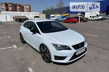 Хетчбек SEAT Leon 2014 в Дніпрі