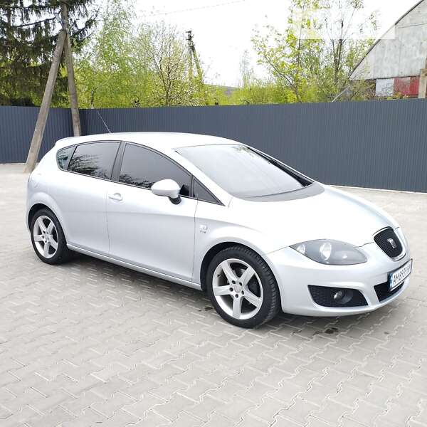 Хэтчбек SEAT Leon 2009 в Хорошеве