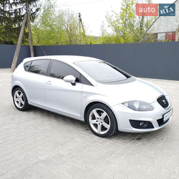 Хэтчбек SEAT Leon 2009 в Хорошеве