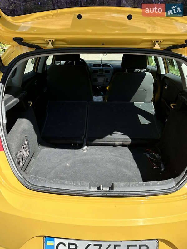 Хэтчбек SEAT Leon 2008 в Чернигове