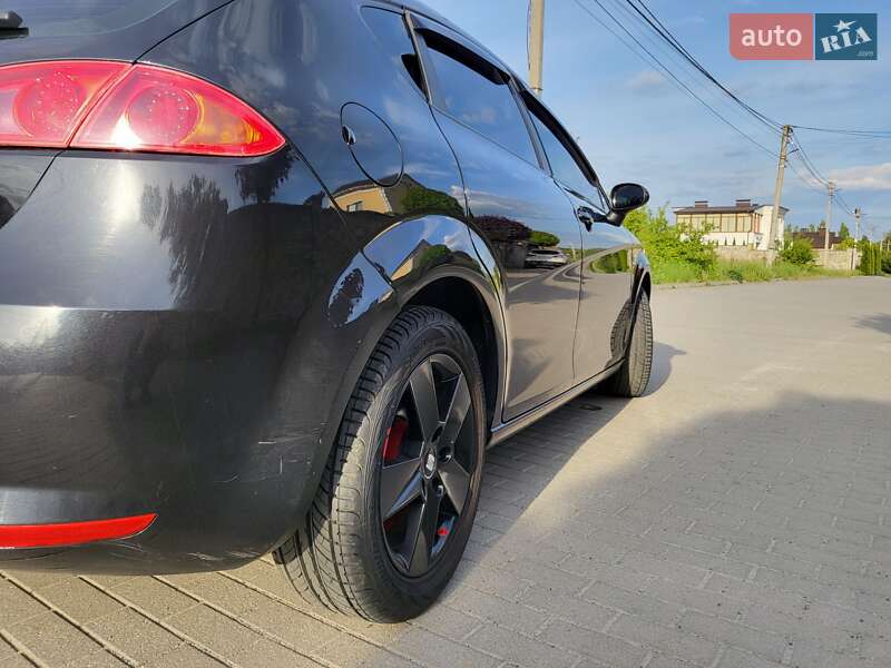 Хэтчбек SEAT Leon 2006 в Хмельницком