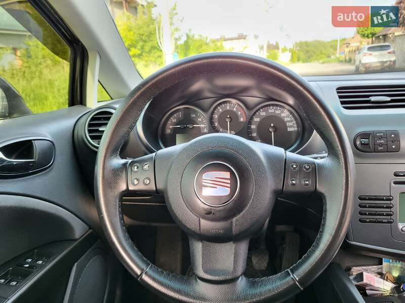 Хэтчбек SEAT Leon 2006 в Хмельницком