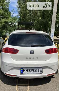 Хэтчбек SEAT Leon 2010 в Одессе