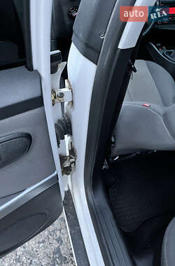 Хэтчбек SEAT Leon 2011 в 