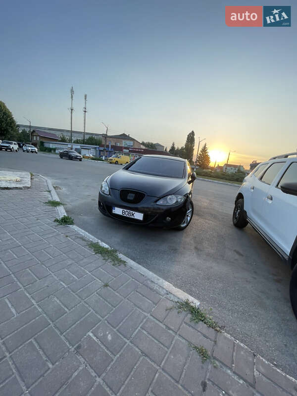 Хэтчбек SEAT Leon 2008 в Черкассах