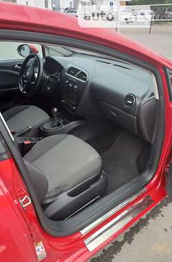 Хэтчбек SEAT Leon 2011 в Баре