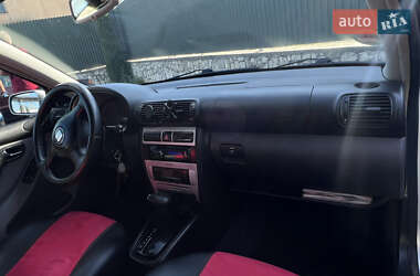 Хетчбек SEAT Leon 2002 в Волочиську