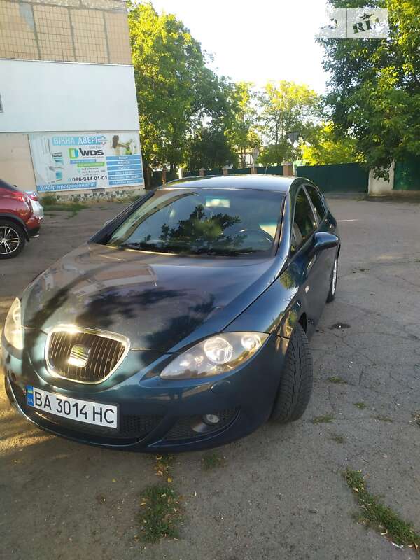 Хэтчбек SEAT Leon 2006 в Гайвороне