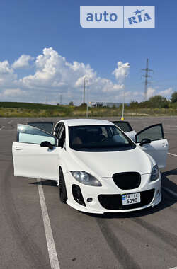 Хэтчбек SEAT Leon 2008 в 