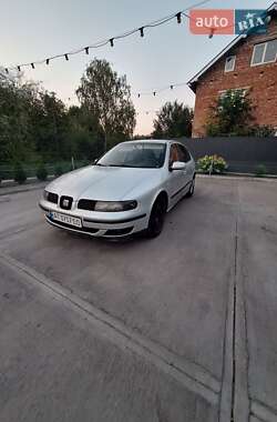 Хетчбек SEAT Leon 2000 в Тисмениці