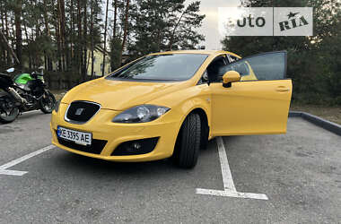 Хетчбек SEAT Leon 2011 в Обухові