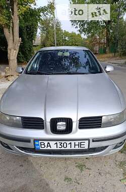 Хэтчбек SEAT Leon 2003 в Малой Виске