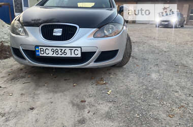 Хетчбек SEAT Leon 2006 в Буську