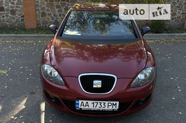 Хетчбек SEAT Leon 2008 в Києві