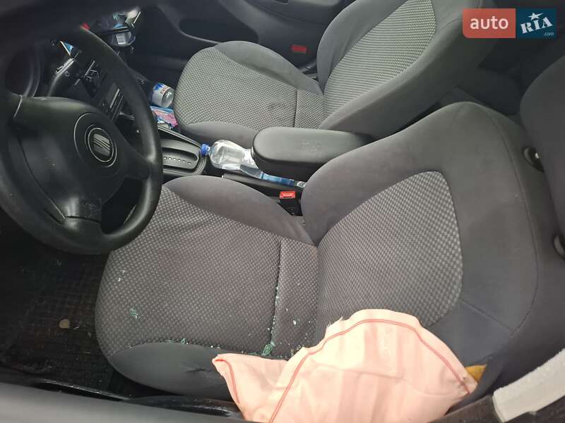 Хэтчбек SEAT Leon 2004 в Львове фото 4 Хэтчбек SEAT Leon 2004 в Львове